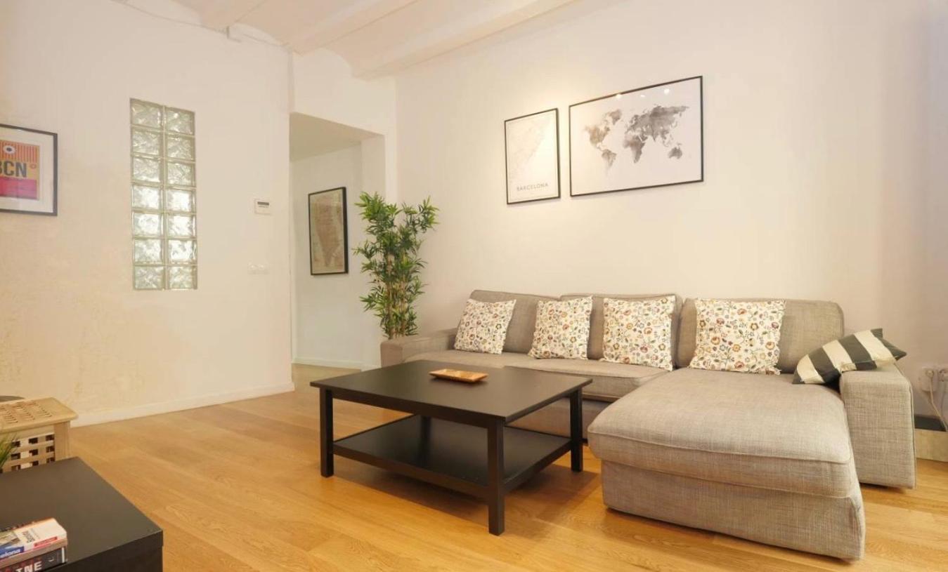 Oasis Apartments & Studios Old Town Center บาร์เซโลนา ภายนอก รูปภาพ