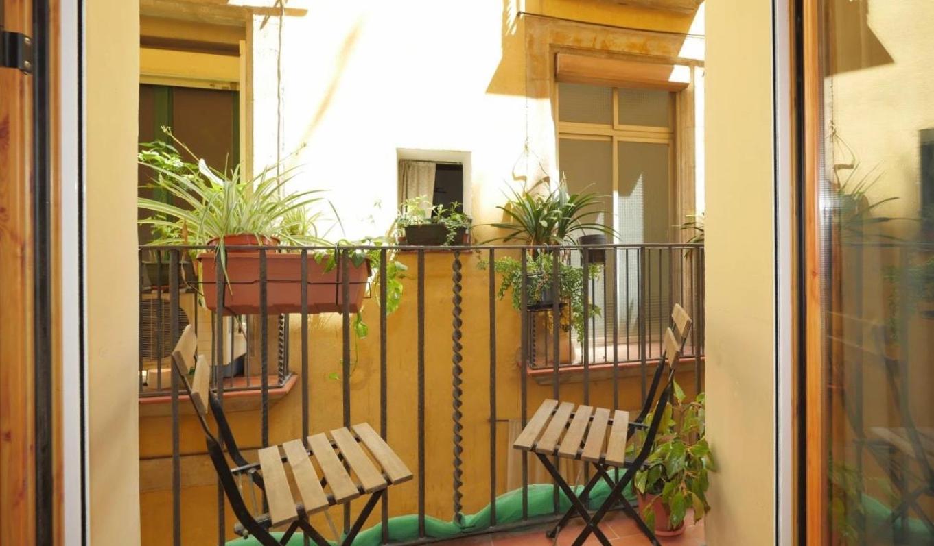 Oasis Apartments & Studios Old Town Center บาร์เซโลนา ภายนอก รูปภาพ
