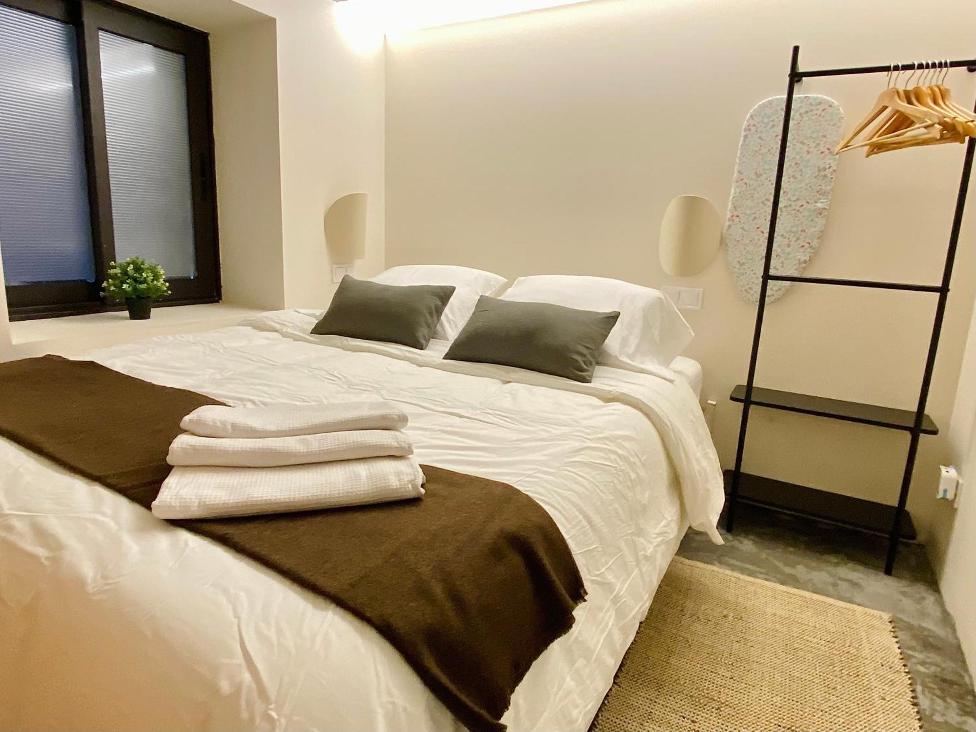 Oasis Apartments & Studios Old Town Center บาร์เซโลนา ภายนอก รูปภาพ