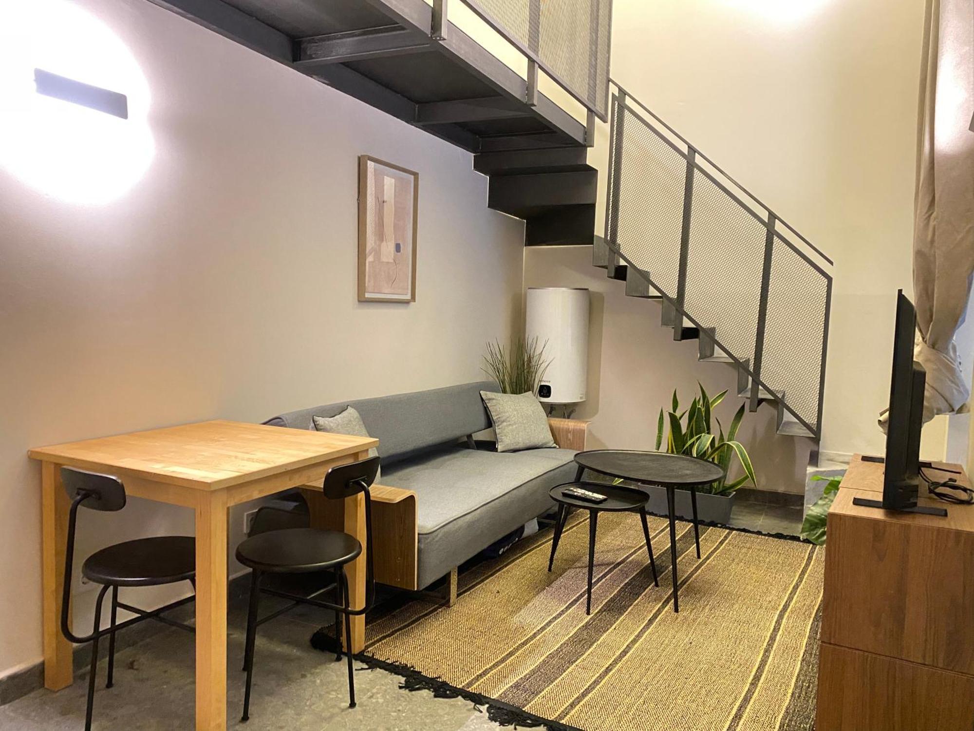 Oasis Apartments & Studios Old Town Center บาร์เซโลนา ภายนอก รูปภาพ