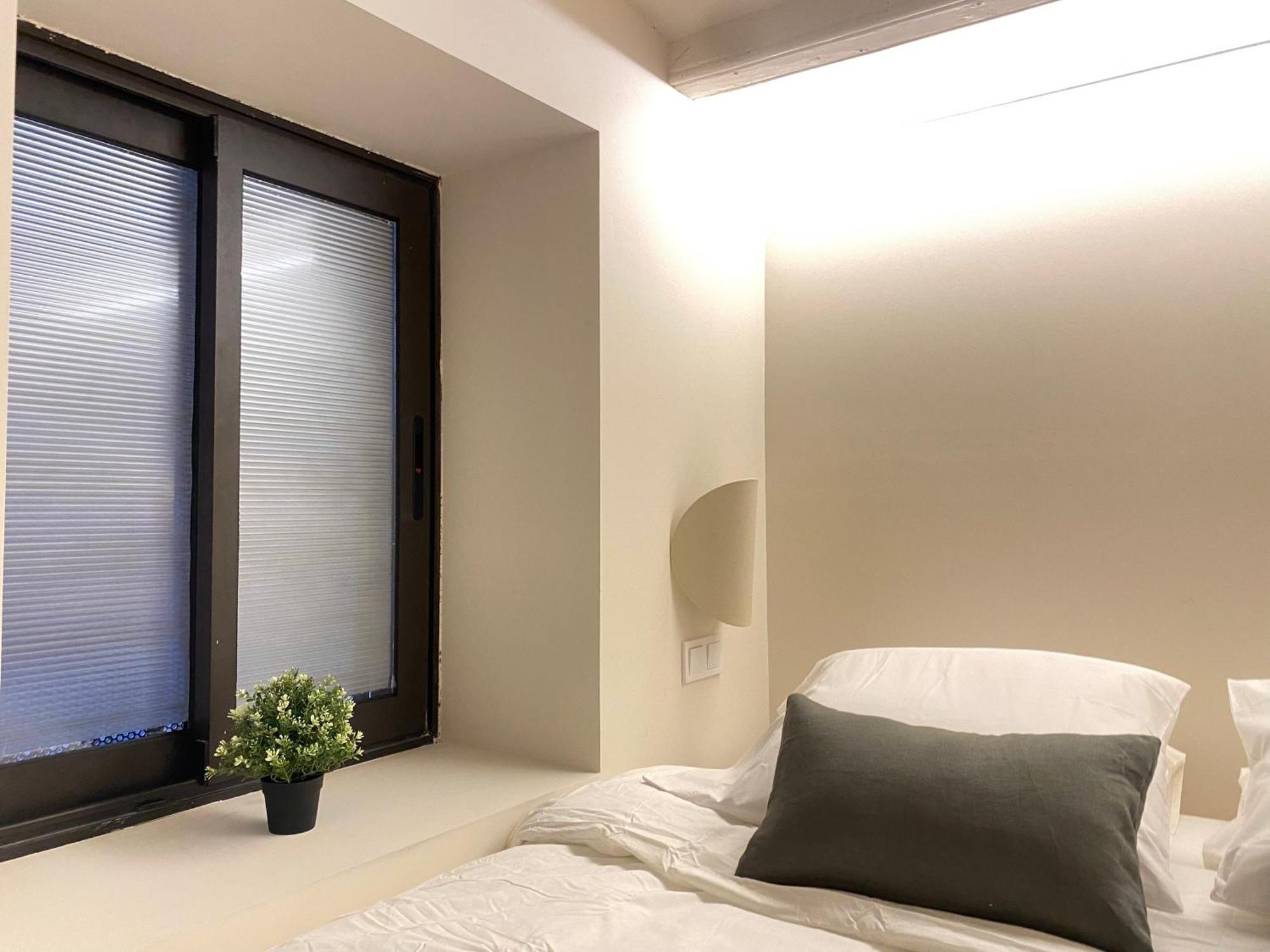 Oasis Apartments & Studios Old Town Center บาร์เซโลนา ภายนอก รูปภาพ